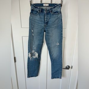 Abercrombie the dad high rise jean. Size 26L.